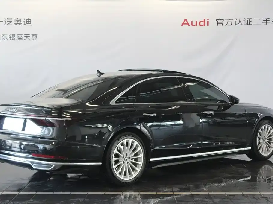 Audi A8 — фото 5
