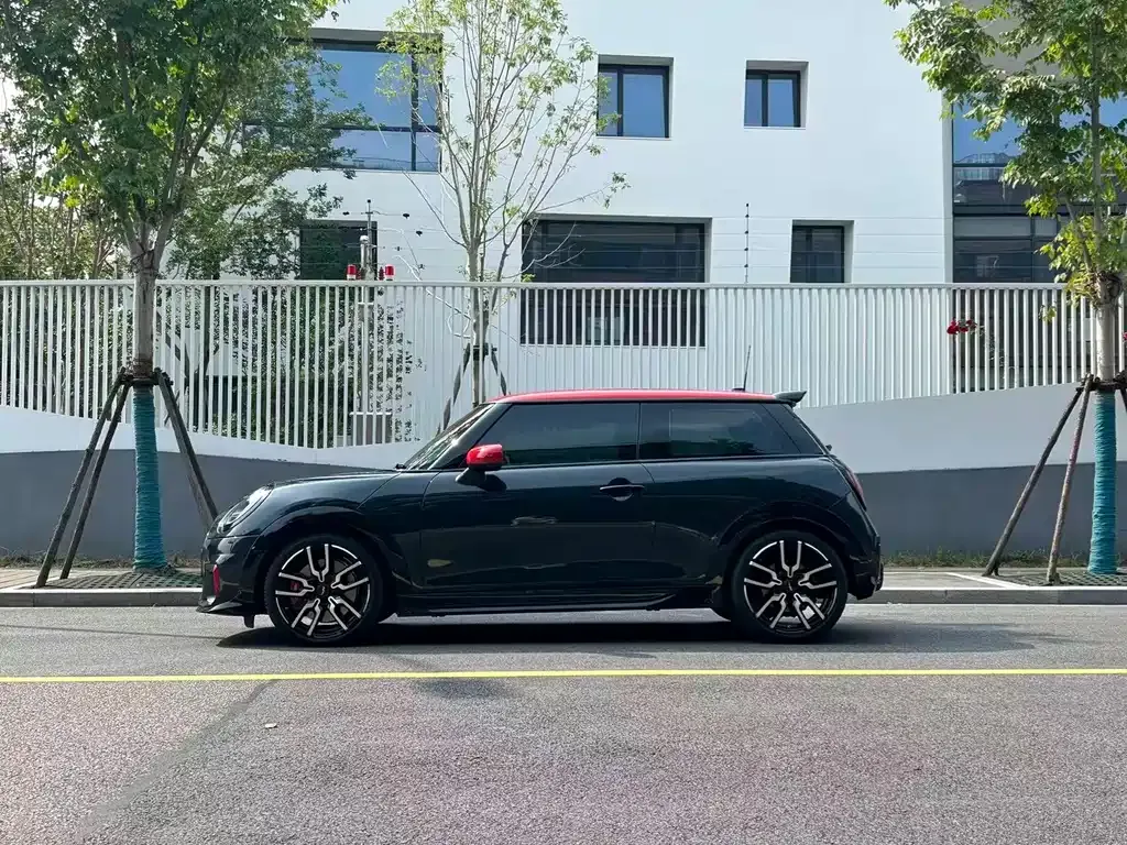 MINI JCW (John Cooper Works) — фото 7