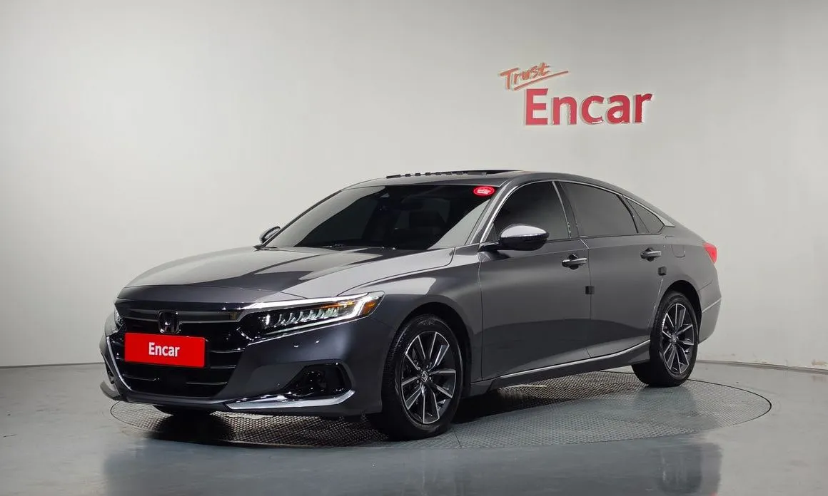 Honda Accord — фото 1