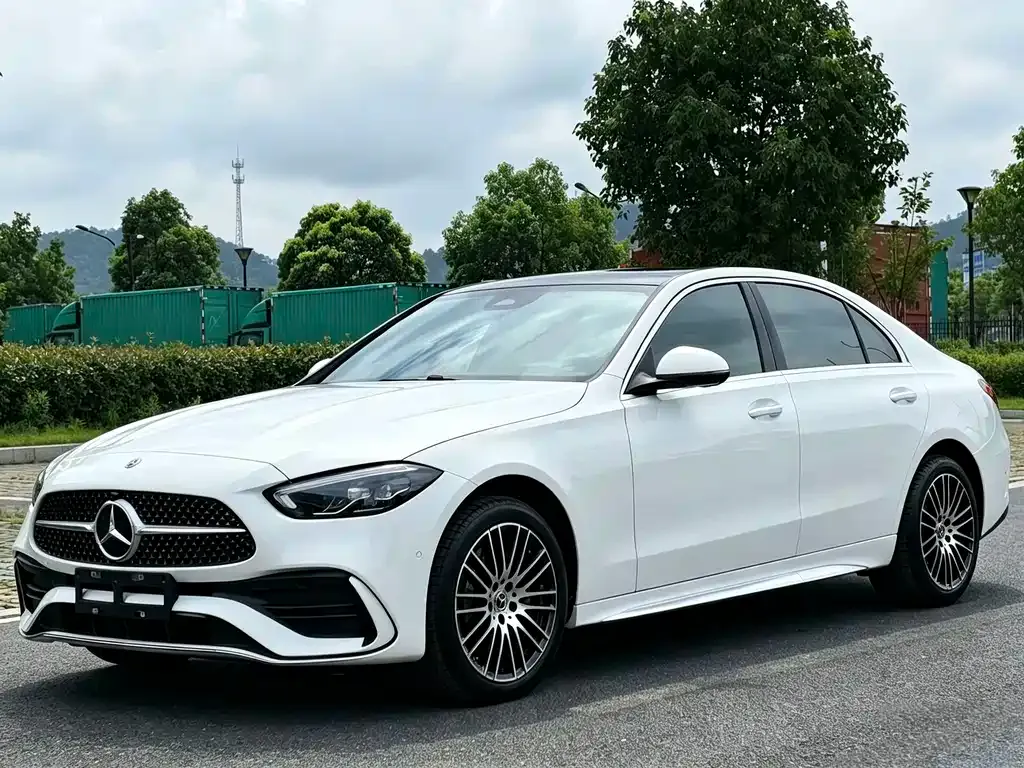 Mercedes-Benz C-Class — фото 1