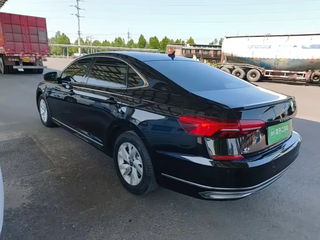 Volkswagen Passat — фото 9