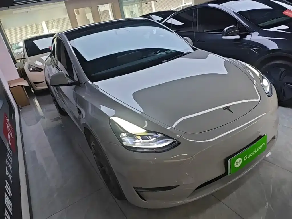 Tesla Model Y — фото 7
