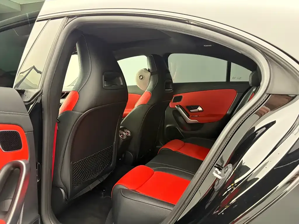 Mercedes-Benz CLA AMG — фото 5