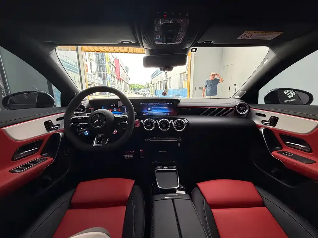 Mercedes-Benz CLA AMG — фото 10