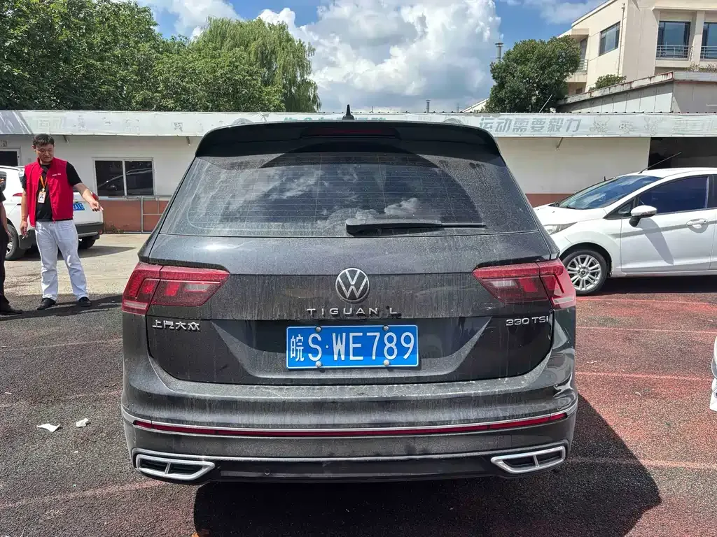 Volkswagen Tiguan L — фото 8