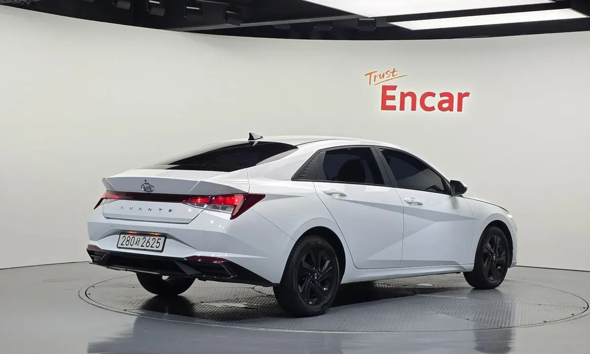 Hyundai AVANTE — фото 6