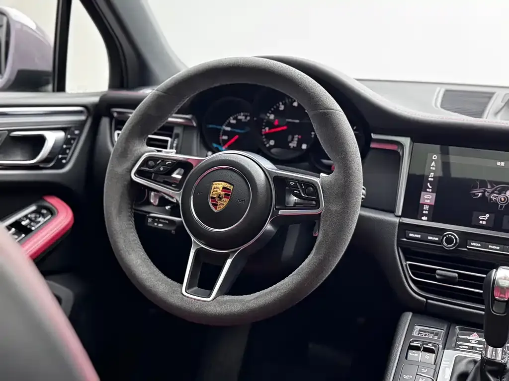 Porsche Macan — фото 10