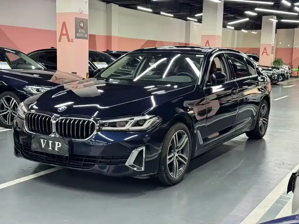 BMW 5 Series — фото 1