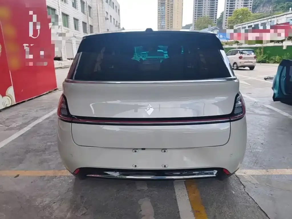 Baojun Yunduo — фото 9
