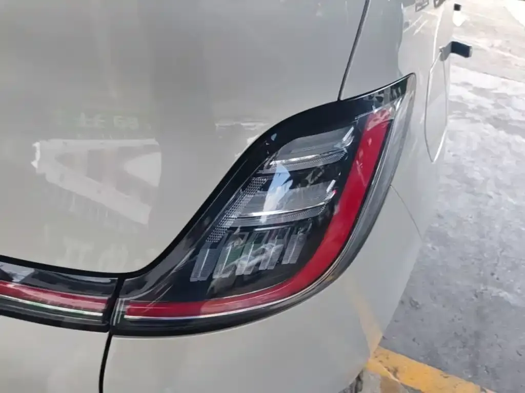 Baojun Yunduo — фото 4