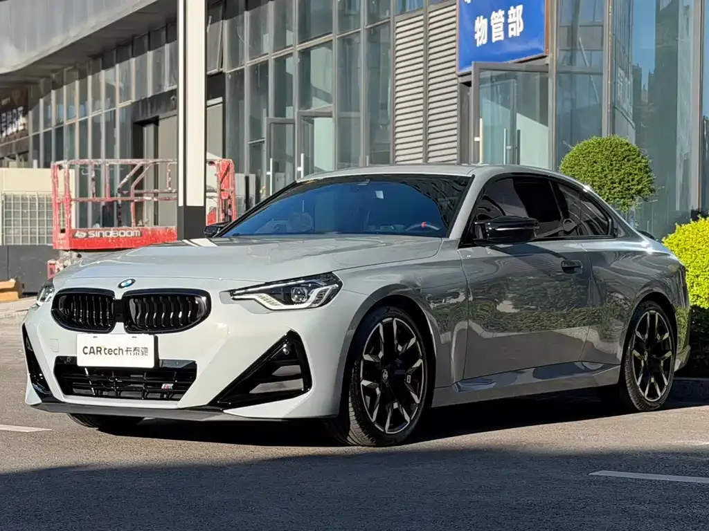 BMW M240i — фото 1