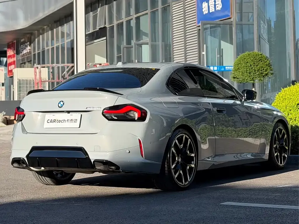 BMW M240i — фото 10