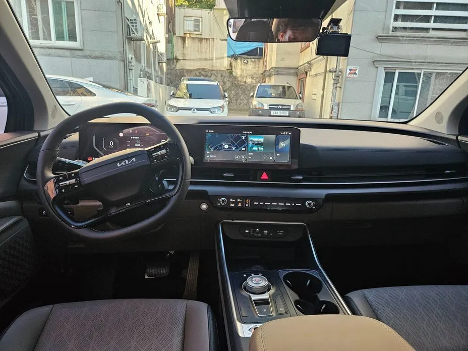 Kia Carnival — фото 10