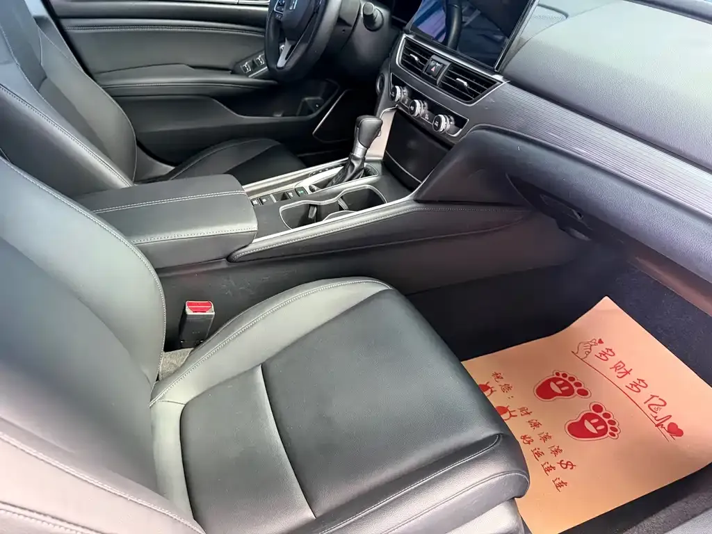 Honda Accord — фото 5