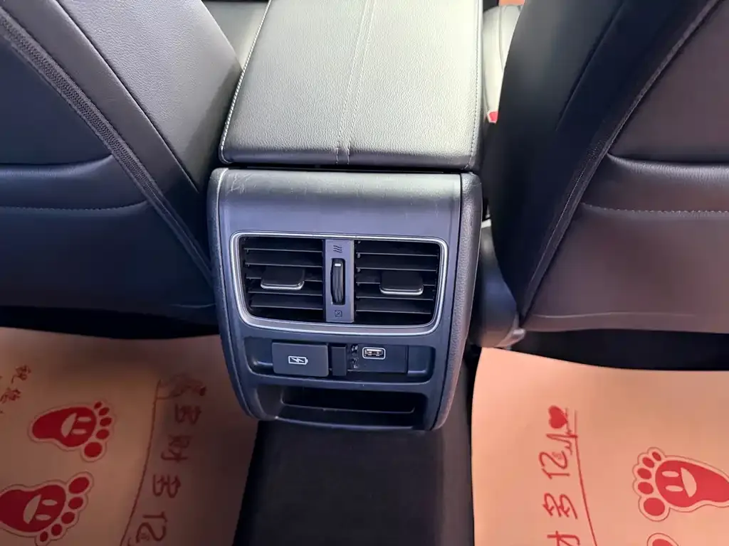 Honda Accord — фото 10