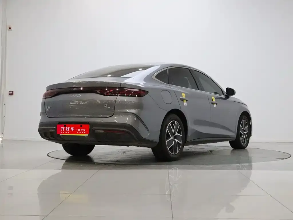 BYD Qin L — фото 8