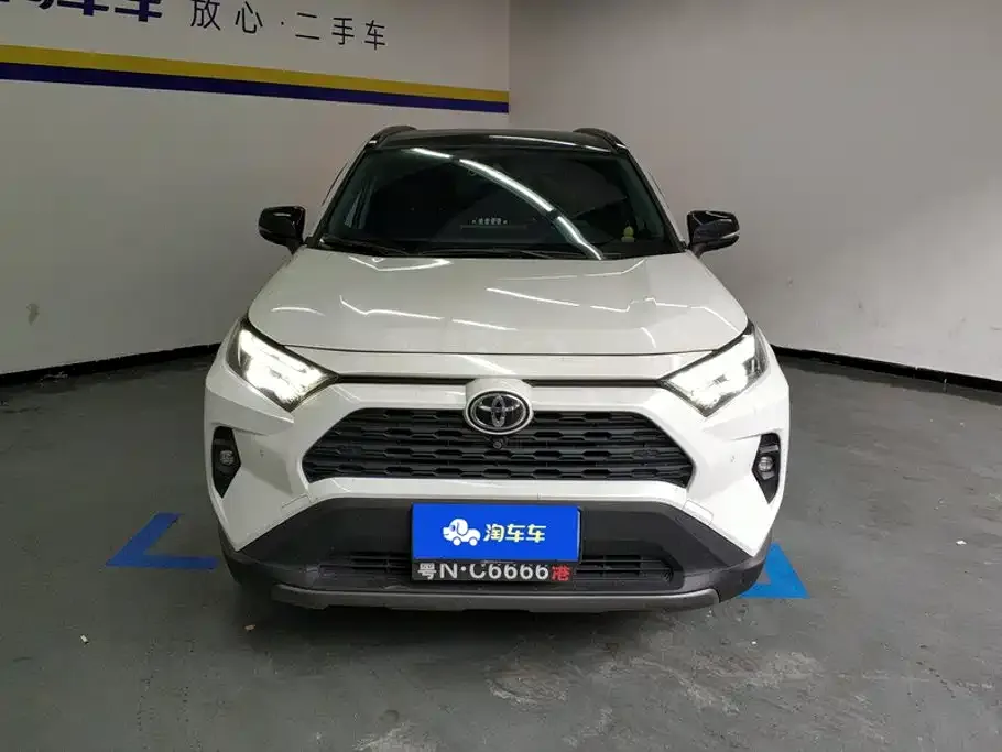 Toyota RAV4 — фото 2