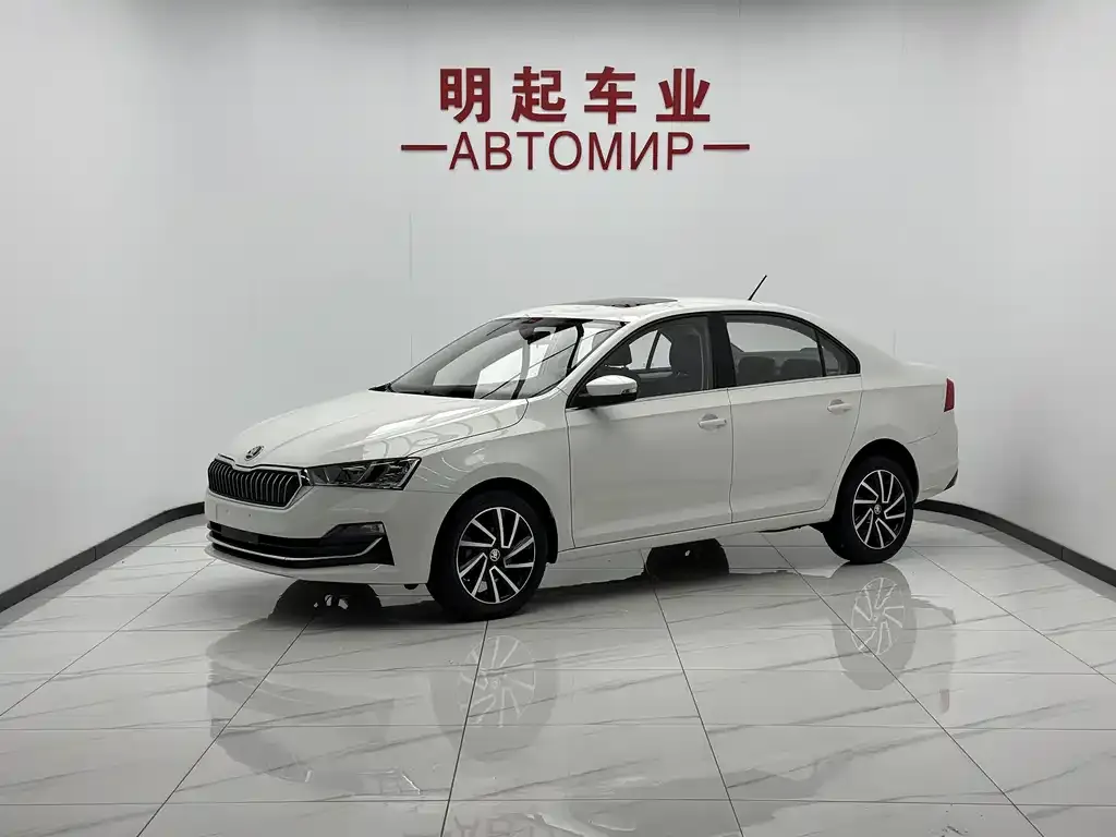 Skoda Rapid — фото 1