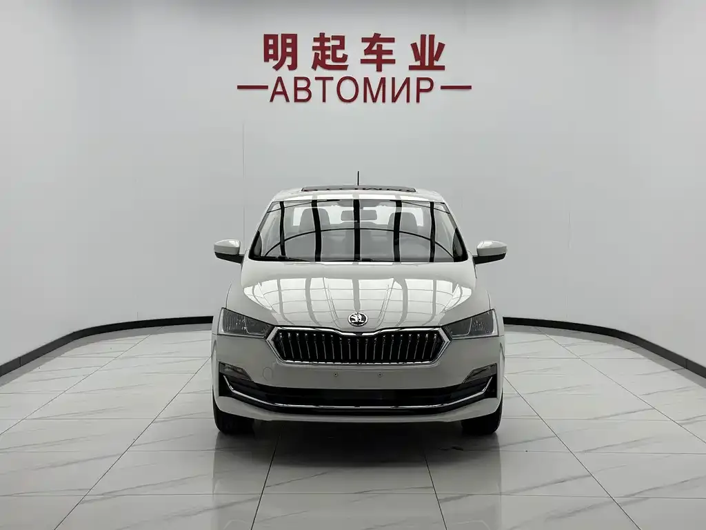 Skoda Rapid — фото 6