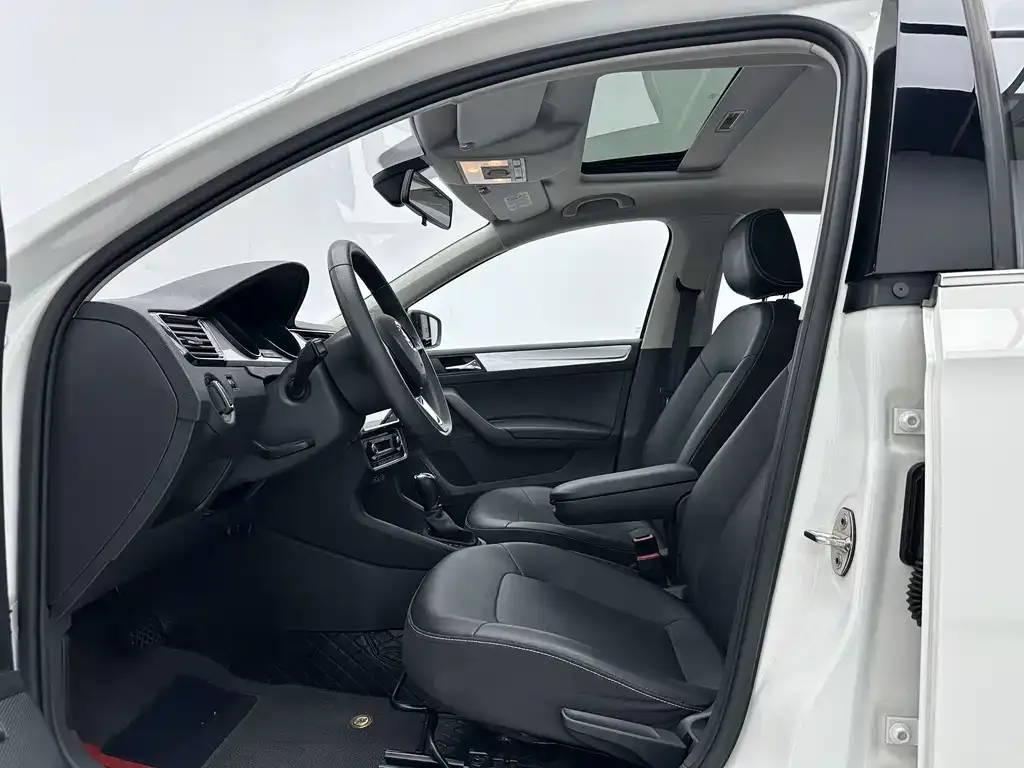 Skoda Rapid — фото 8