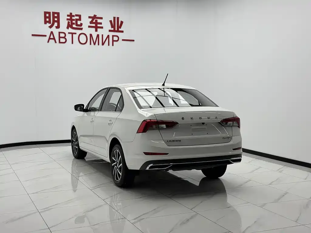Skoda Rapid — фото 3