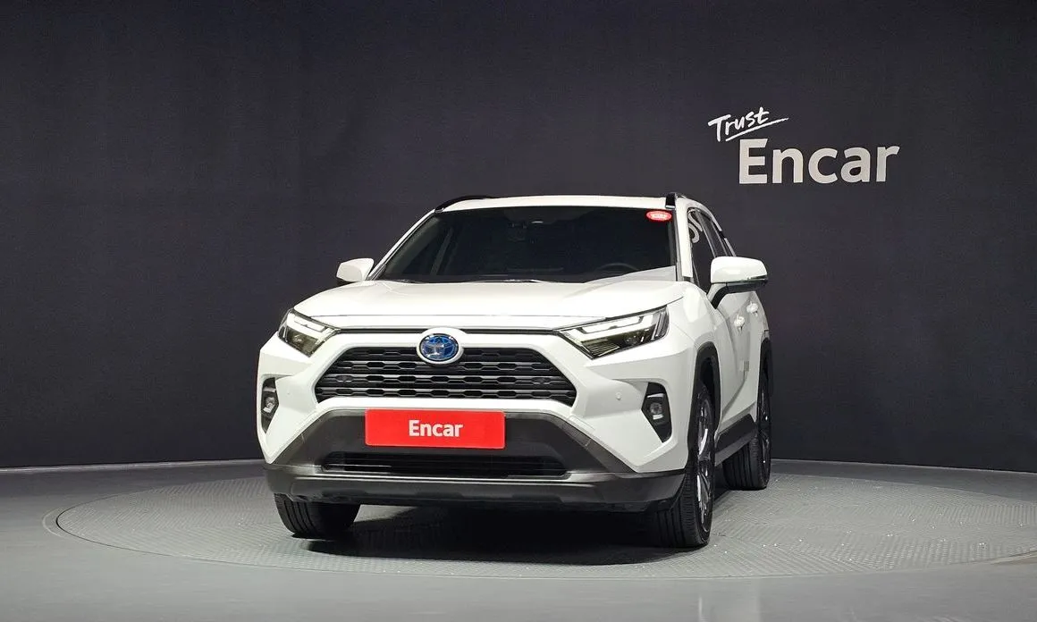 Toyota RAV4 — фото 4
