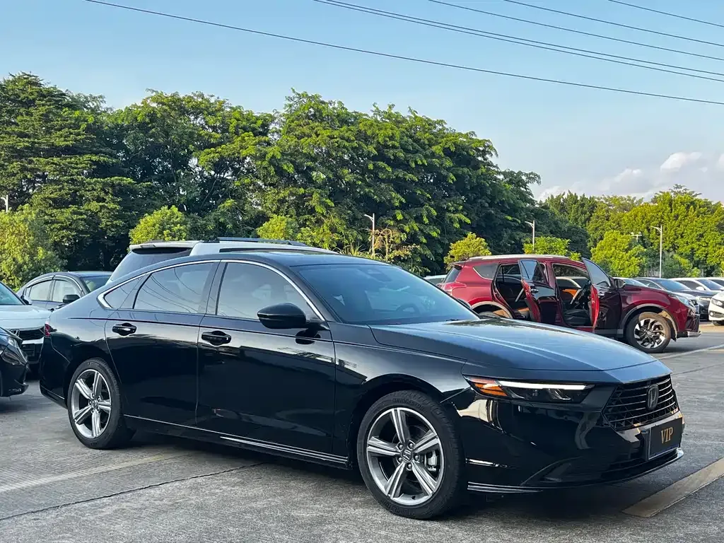 Honda Accord — фото 6