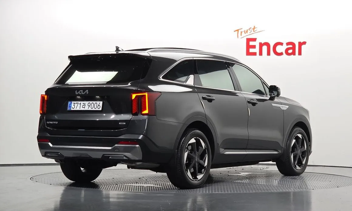 Kia Sorento — фото 5