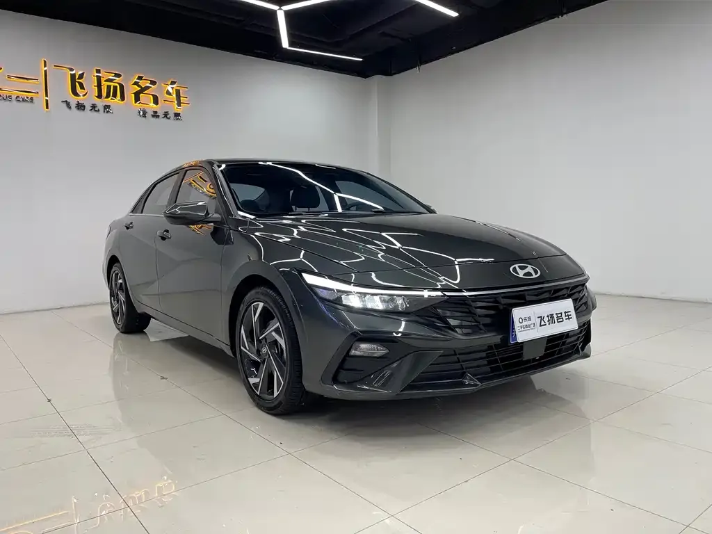 Hyundai Elantra — фото 4