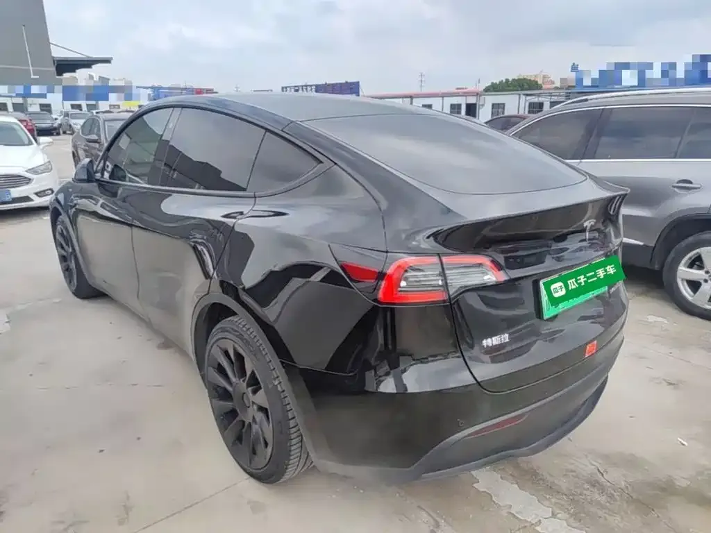 Tesla Model Y — фото 3