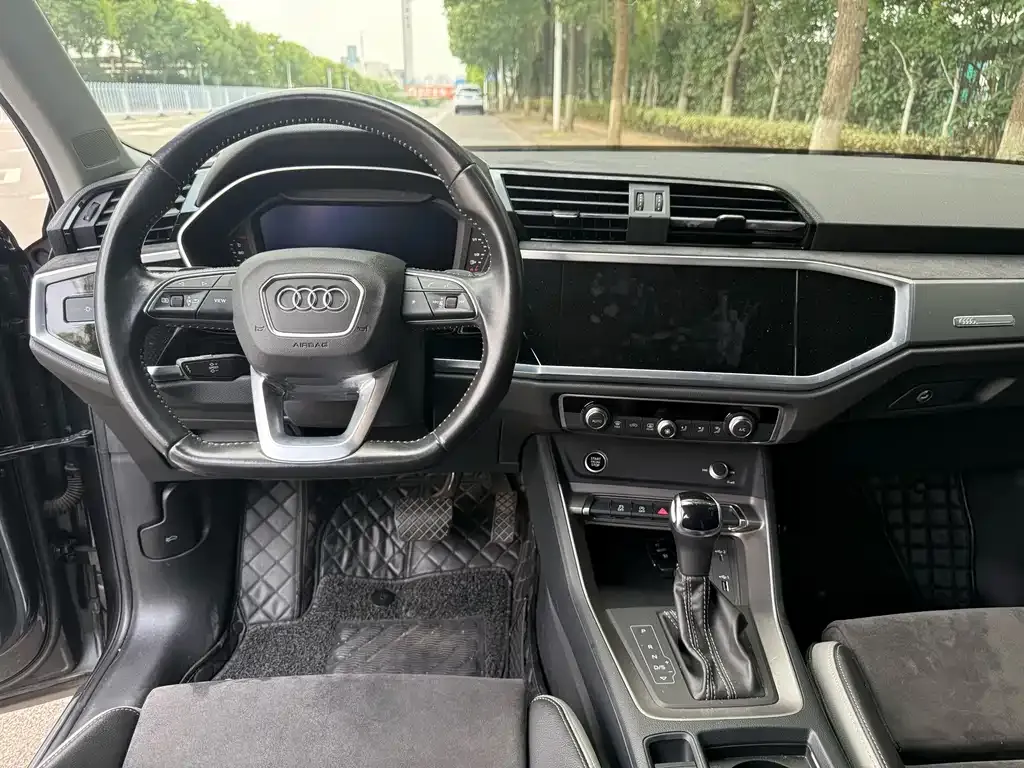 Audi Q3 — фото 4