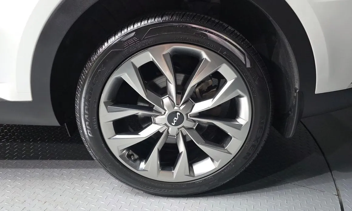 Kia Sorento — фото 5
