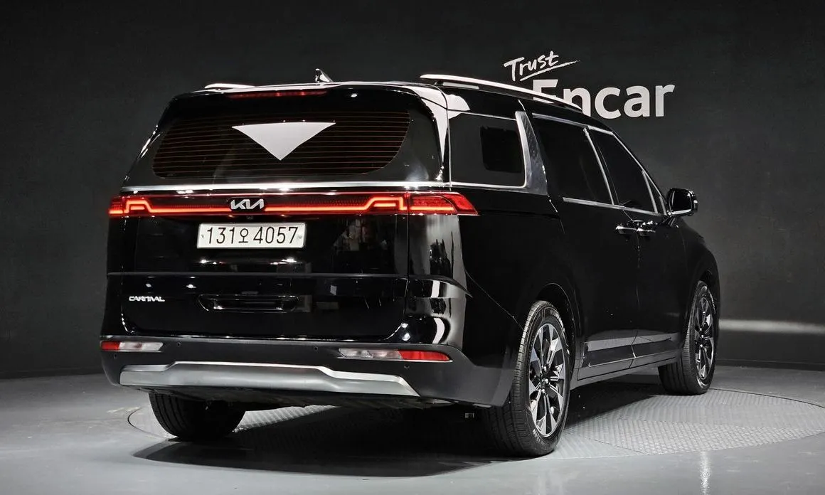 Kia Carnival — фото 5