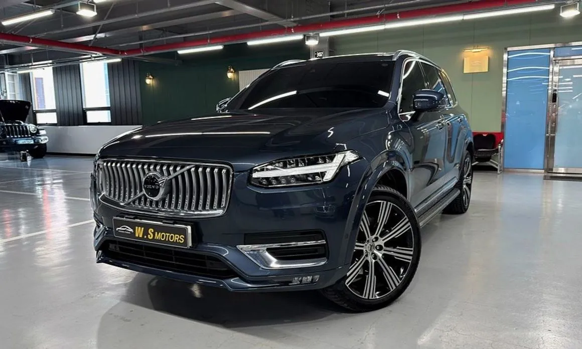 Volvo XC90 — фото 1