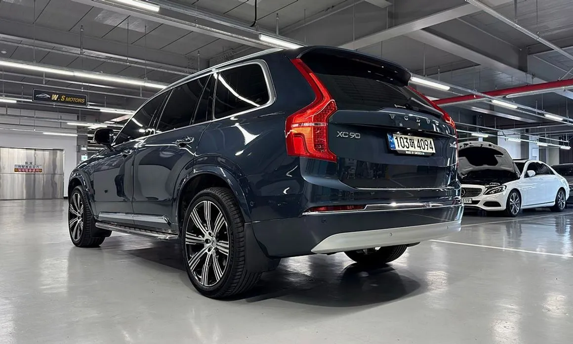 Volvo XC90 — фото 10