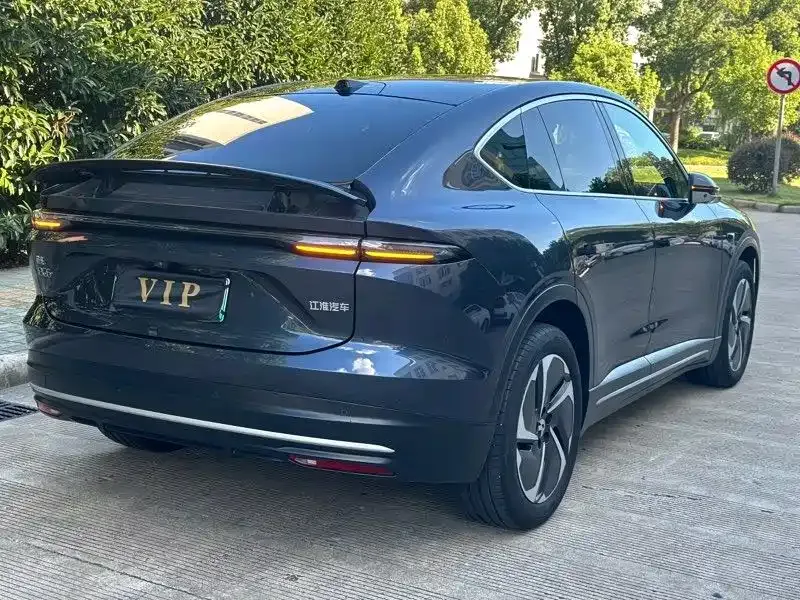 NIO EC6 — фото 10