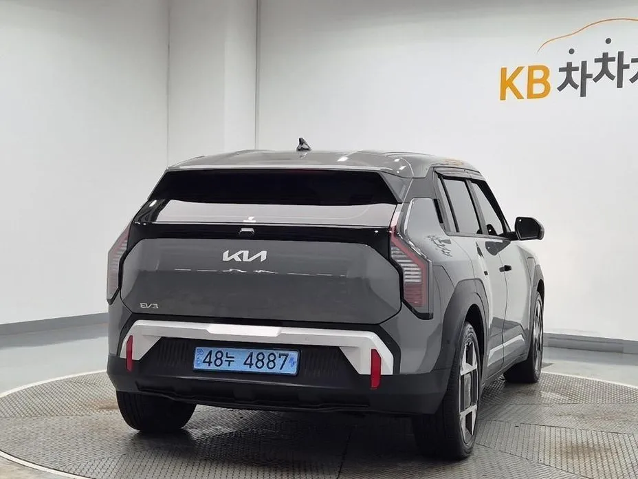 Kia EV3 — фото 7