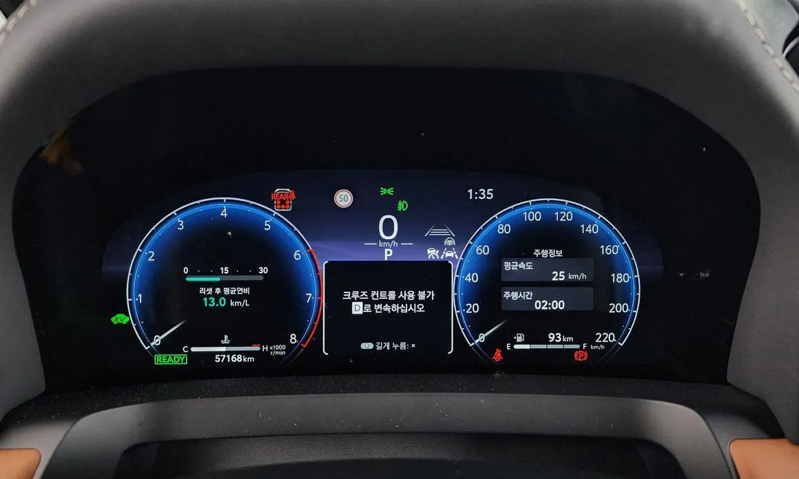 Toyota Alphard — фото 2