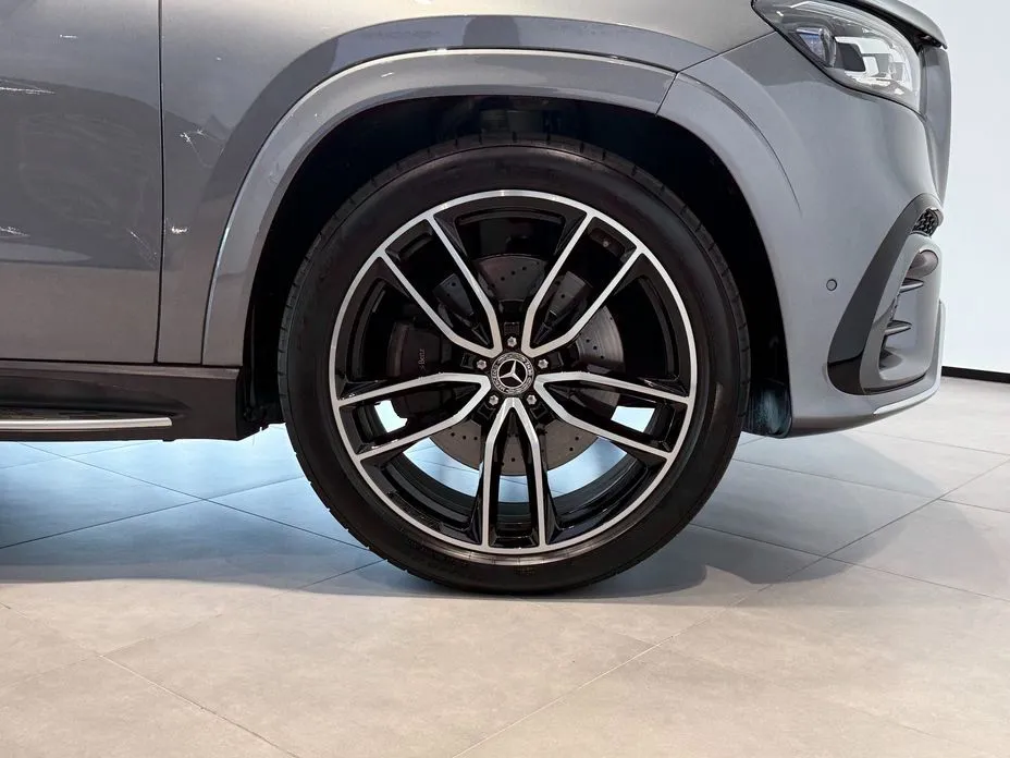 Mercedes-Benz GLS-Class — фото 7