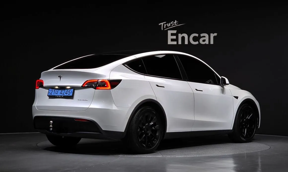 Tesla Model Y — фото 3