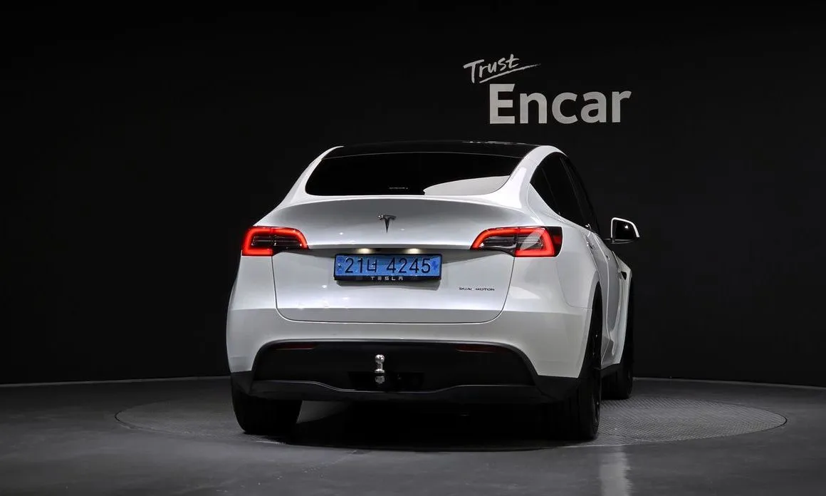 Tesla Model Y — фото 5