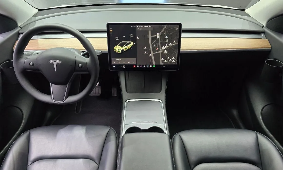 Tesla Model Y — фото 7