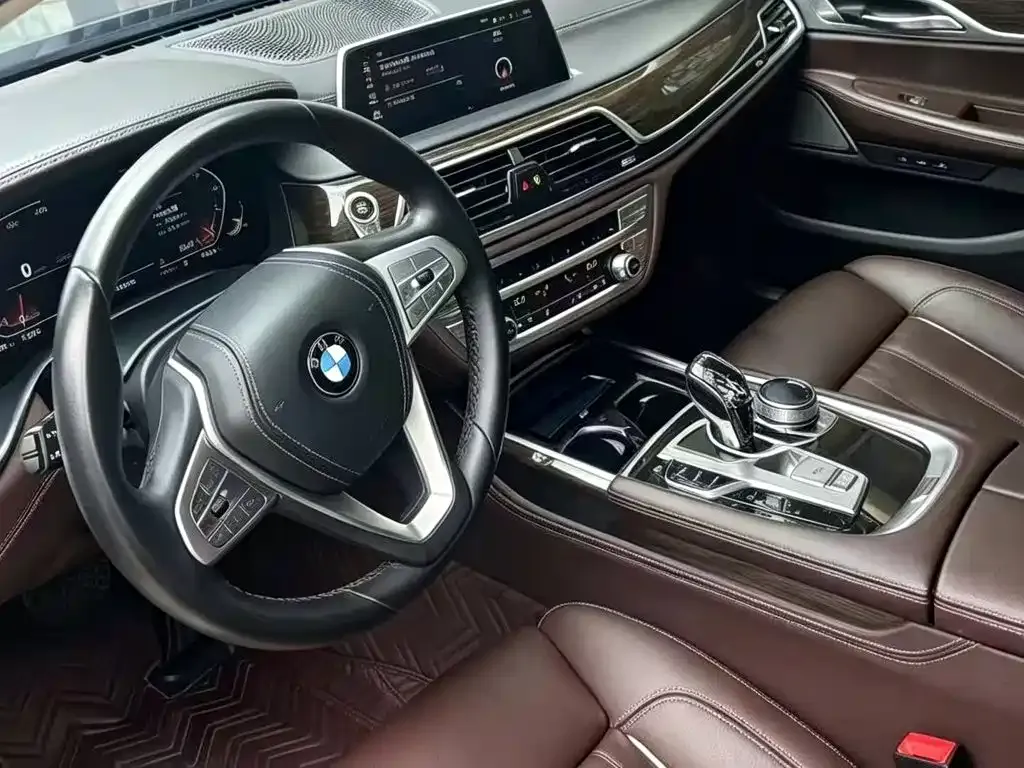 BMW 7 Series — фото 4