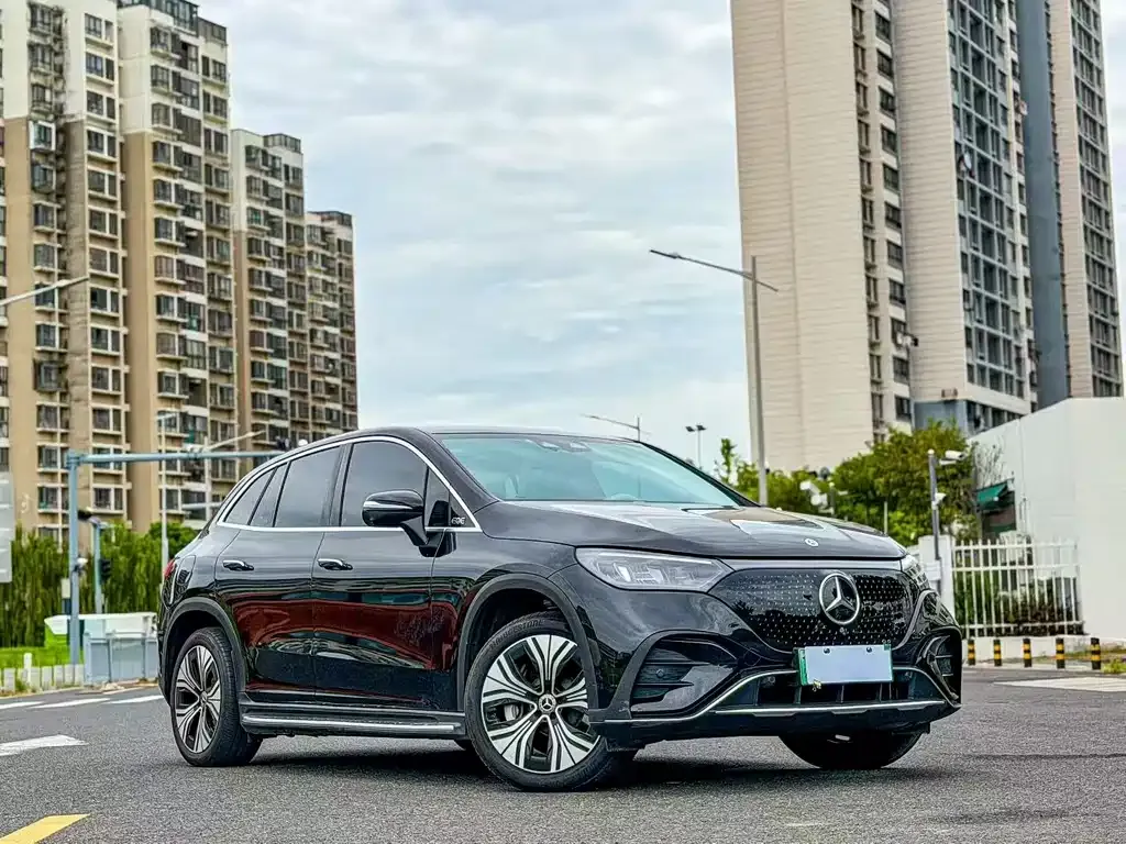 Mercedes-Benz EQE SUV — фото 5