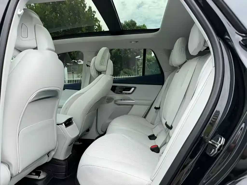 Mercedes-Benz EQE SUV — фото 9