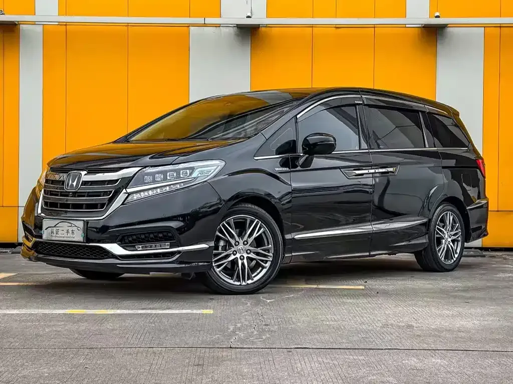 Honda Elysion — фото 1
