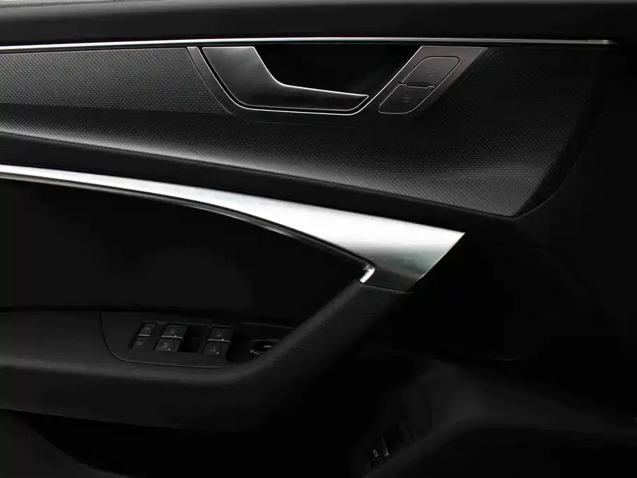Audi A6L — фото 6