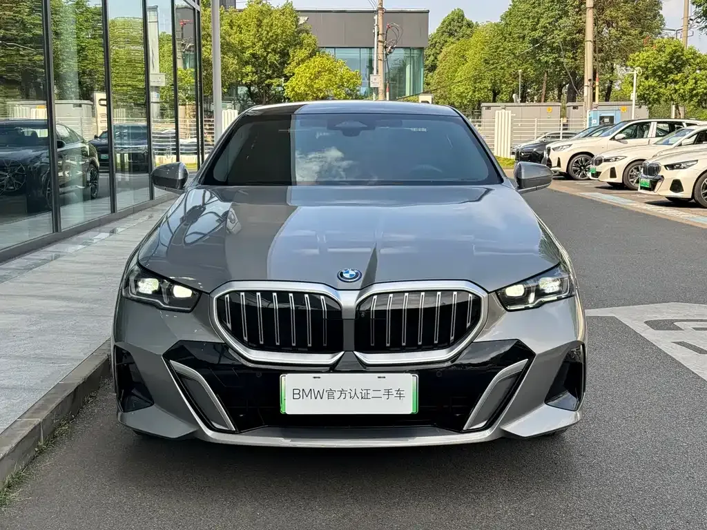 BMW i5 — фото 10