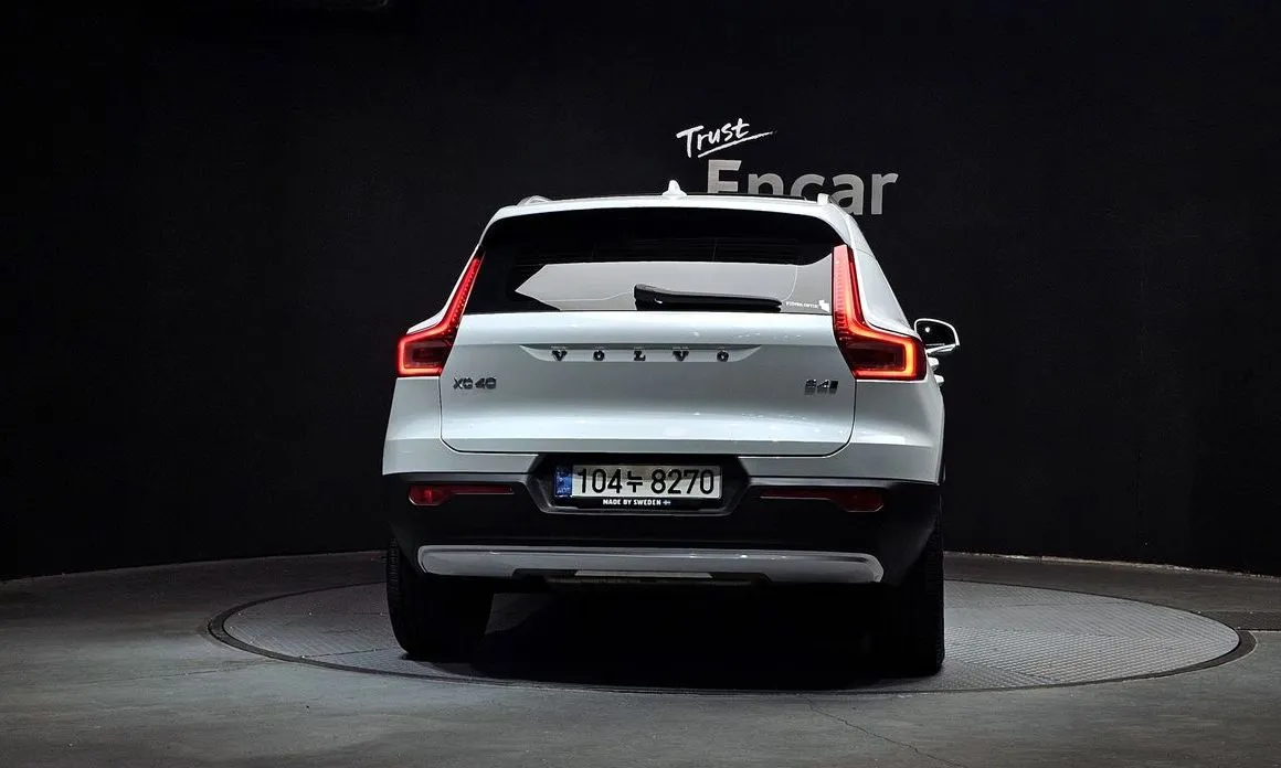 Volvo XC40 — фото 6