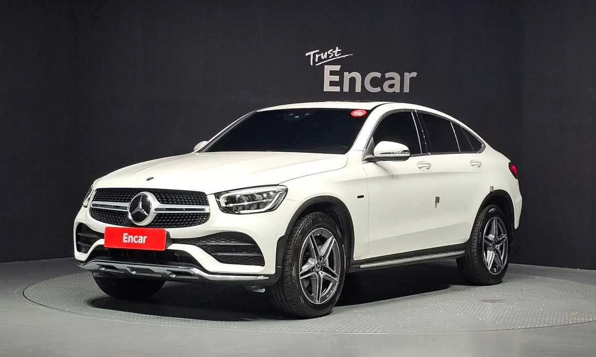 Mercedes-Benz GLC-Class GLC300e 4MATIC Coupe 1
